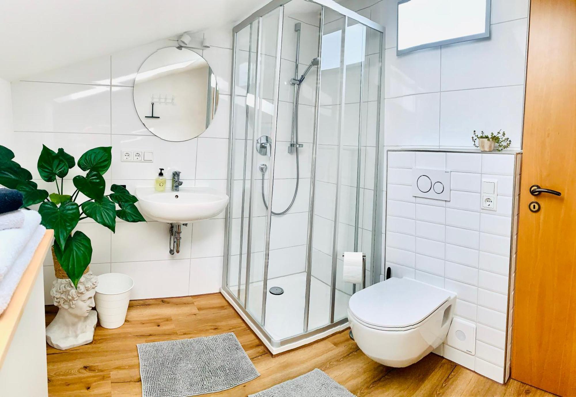 Schoene, Grosse Ferienwohnung Direkt Am Donauradweg & Keltenstadt Heuneburg Herbertingen Esterno foto